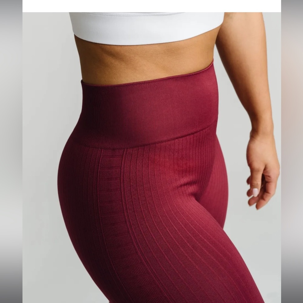 Zyia Scarlet Ribbed Seamless Leggings 7/8 24” Sz L - Picture 3 of 11